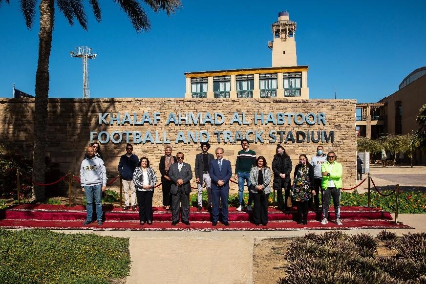 Al Habtoor Visits AUC