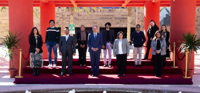 Al Habtoor Visits AUC