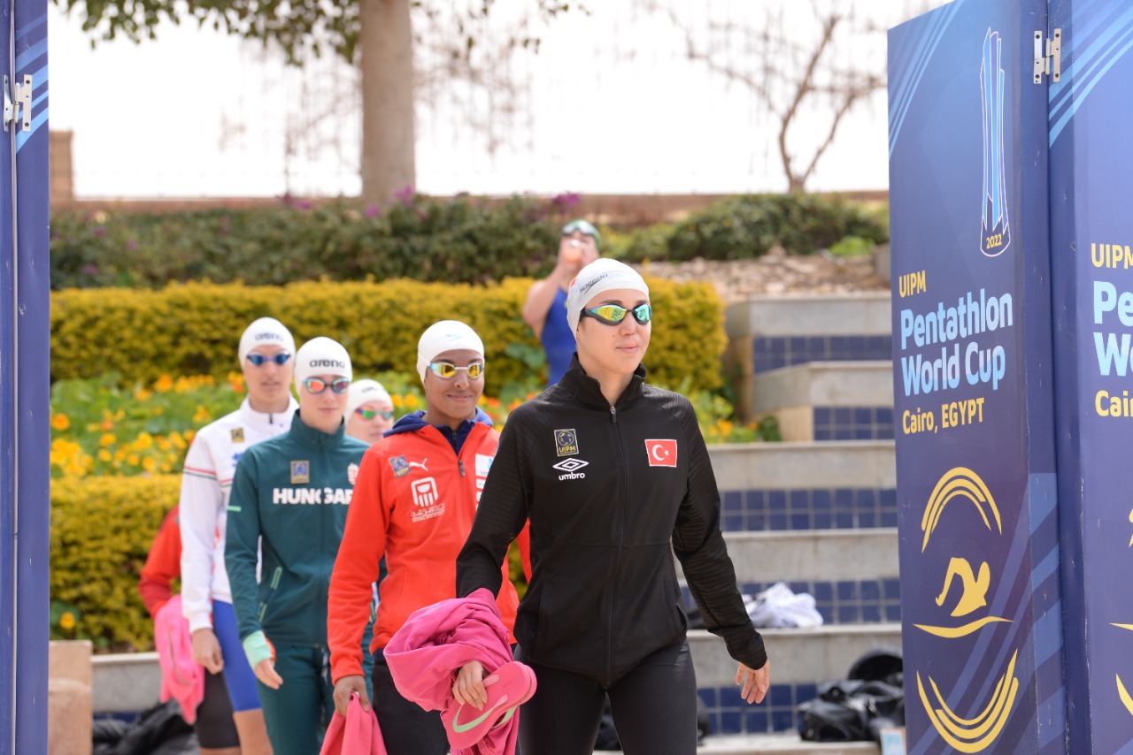 Swimmers lining up for the race