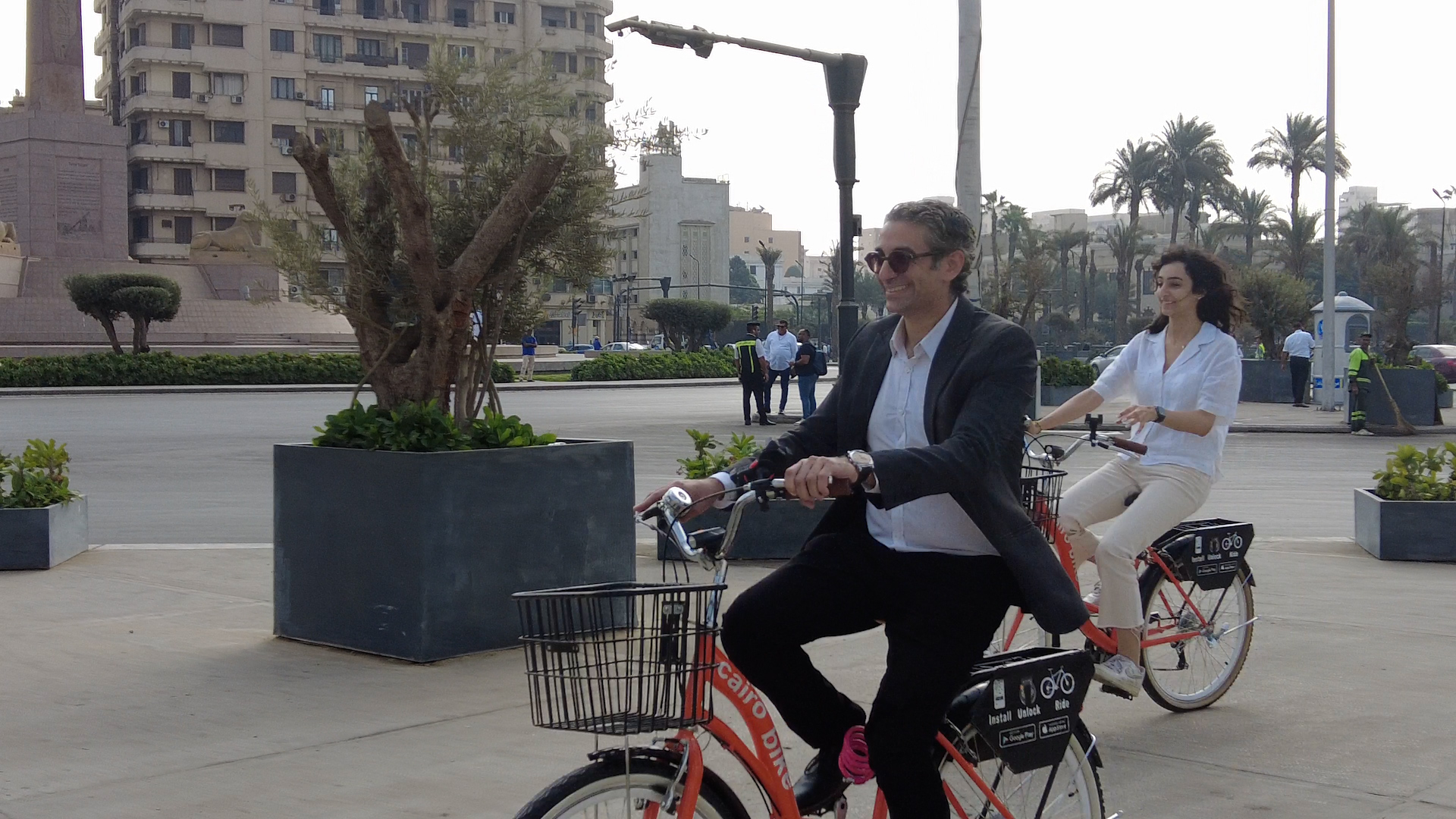 Momen El-Husseiny takes Cairo Bike for a spin in downtown Cairo