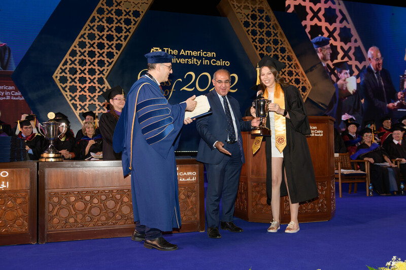 Aisha receives award