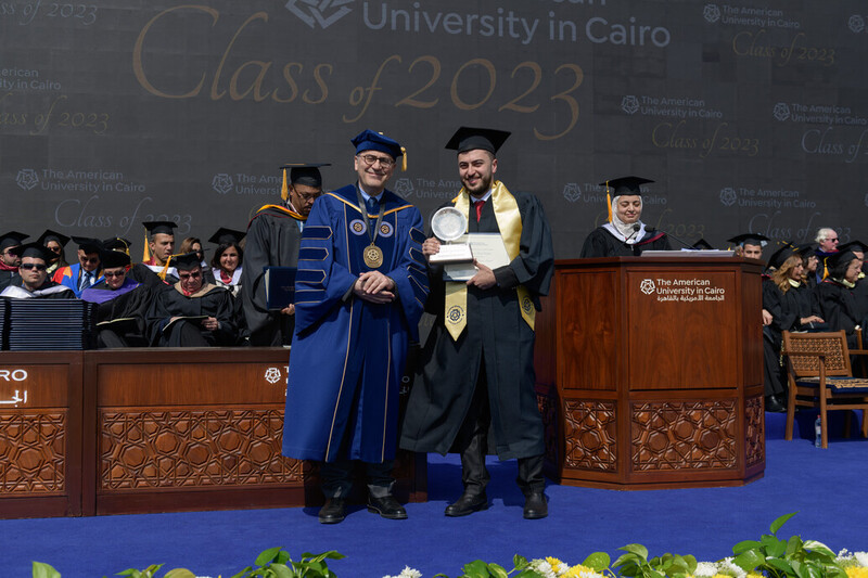 Mohamed Hemdan receives Sherif Kassas Award