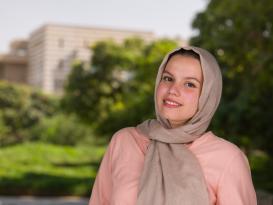 Headshot of weum alraei student in TLU at AUC