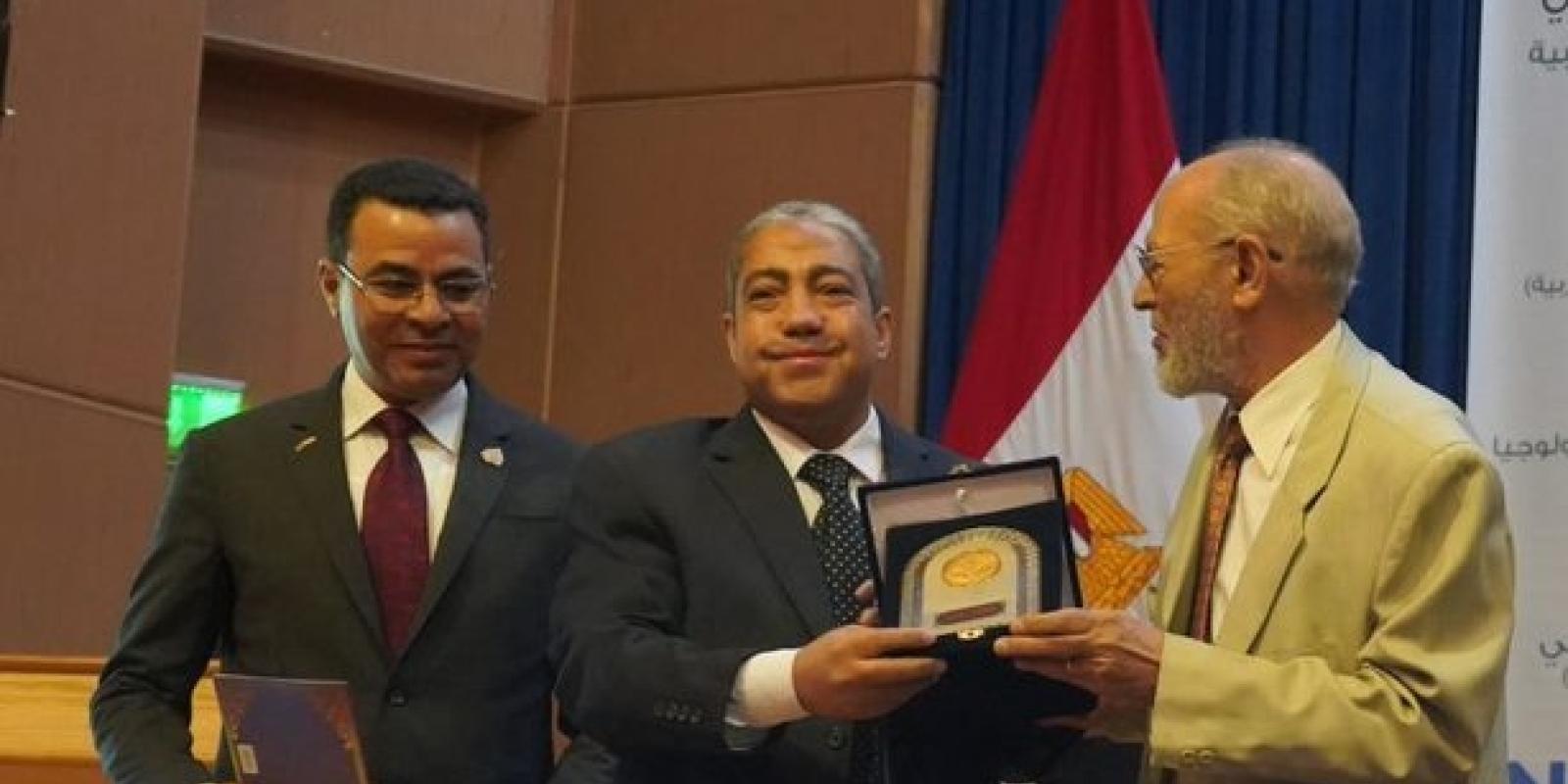 Nageh Allam receives prize