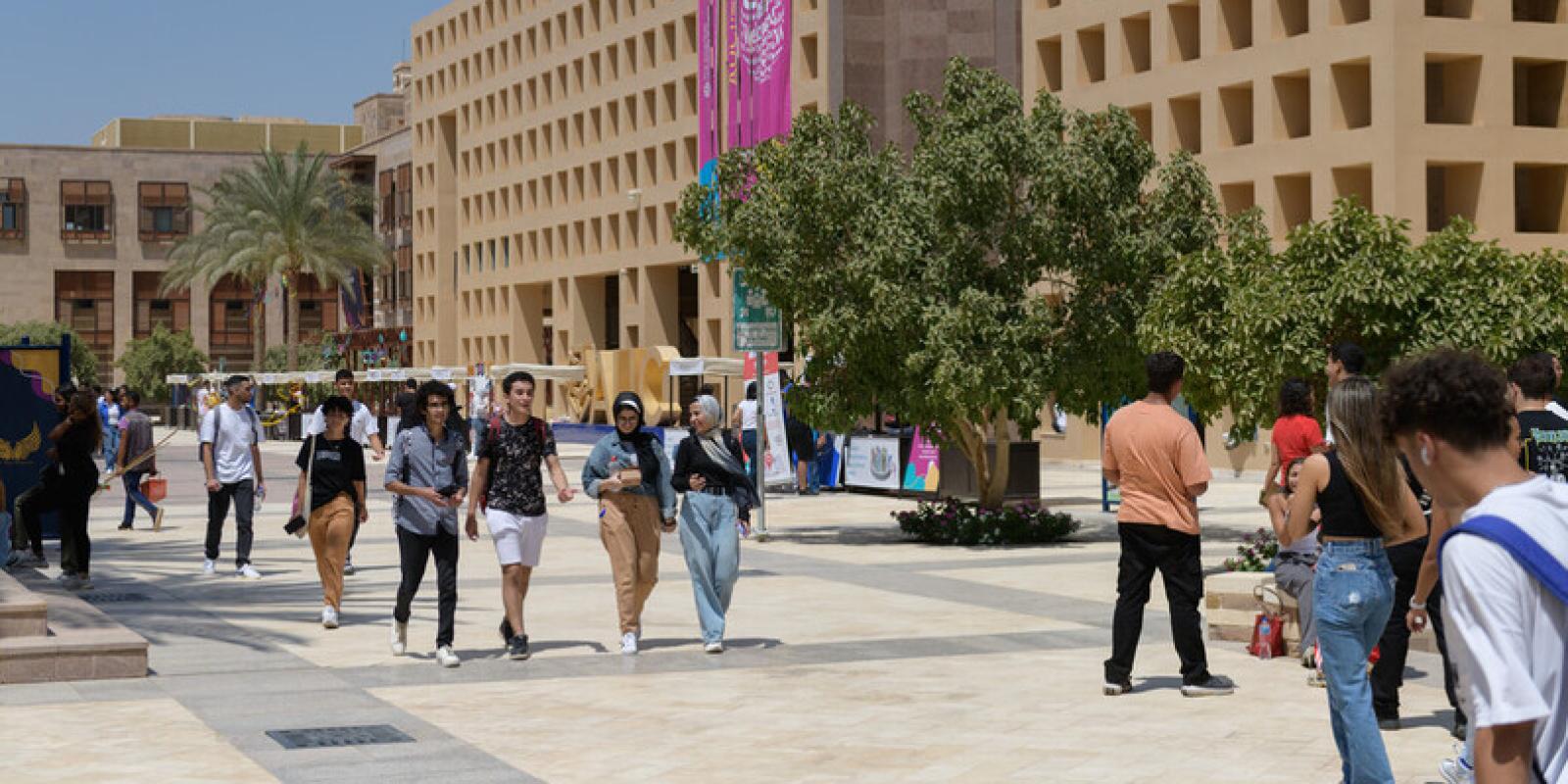 Students walk in Bartlett Plaza on the first day of classes