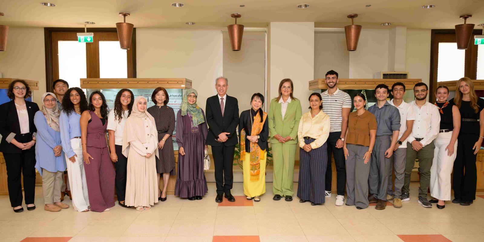First Lady of Singapore Visits AUC and meets AUC leaders and students 