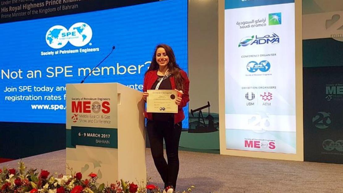 farah_fawzy.jpg Farah Fawzy is the first AUCian as well as the first Egyptian female to win first place at the Regional Student Paper Contest at the Bahrain Oil and Gas Conference