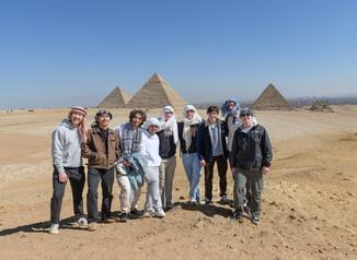 students at Giza plateau