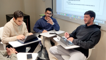 students in active learning classroom