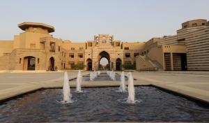auc_generic_campus-large_0.jpg