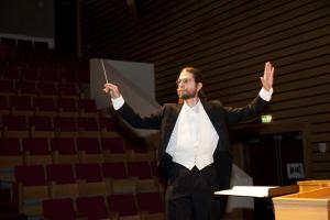baboukisconducting.jpg