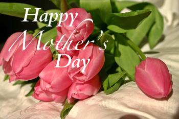 Students' Mother's Day celebration honors moms at the University