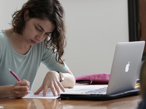 AUC Student Studying