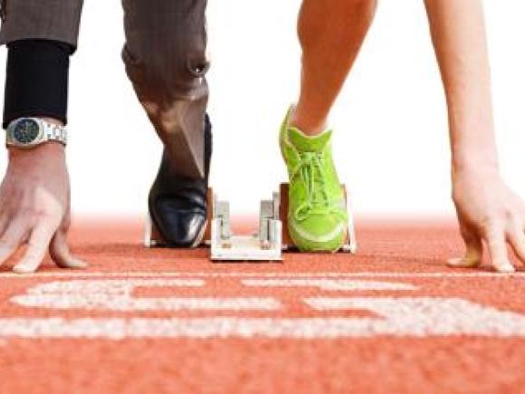 hand and feet ready to run