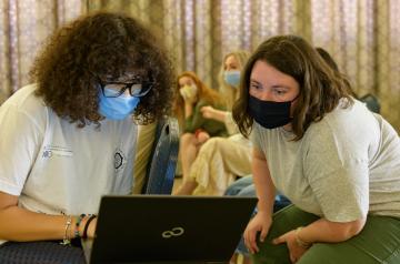 AUC in international-students-class-arabic