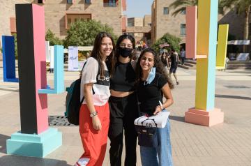 AUC students on campus