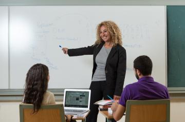 Dr. rania siam teaching during class.