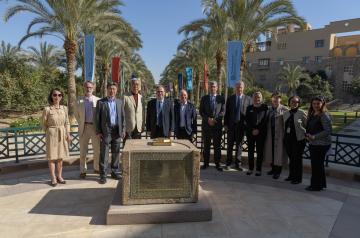 AUC President Dallal and AUC faculty and staff with the delegation from the Liu Shiming Art Foundation