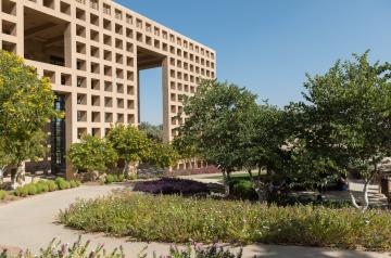 _d8e4831.jpg general_campus_shot