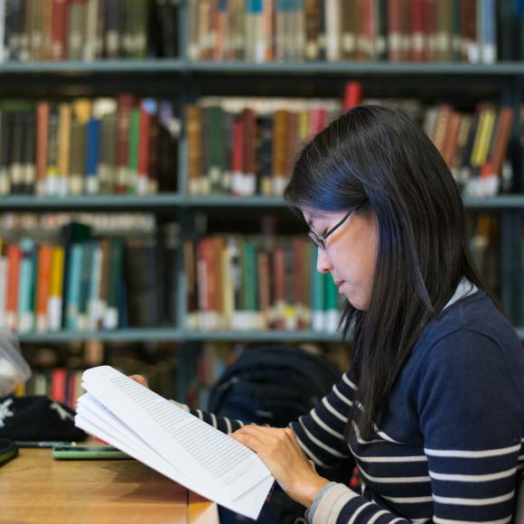 international-students-library-studying