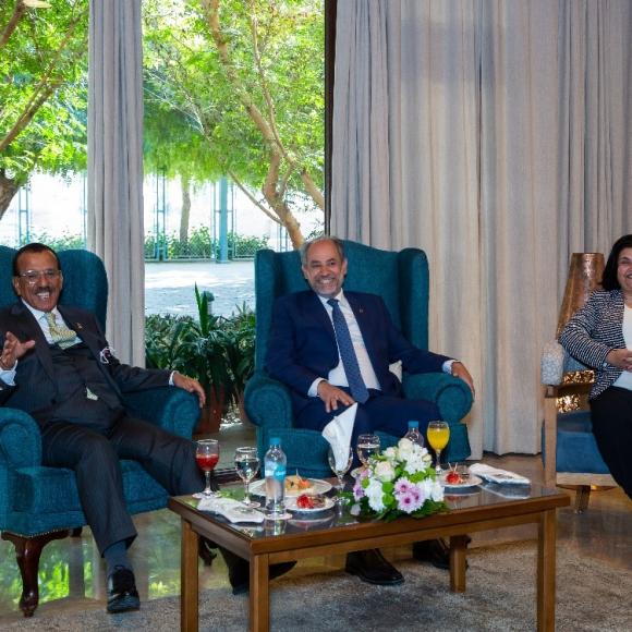 Al Habtoor Visits AUC