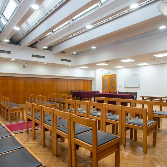 Chairs and a table in a classroom