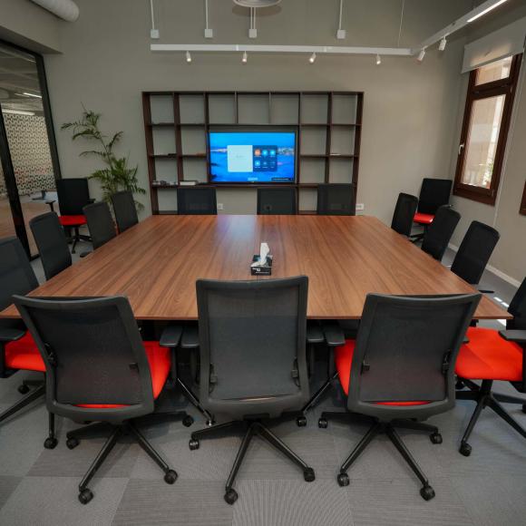 auc innovation hub meeting room